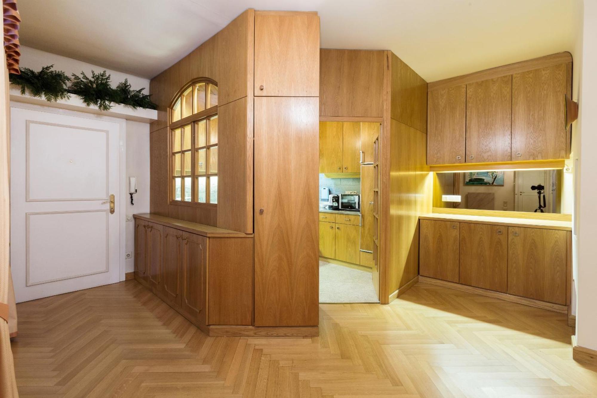 Apartment Sonnenfelsgasse Виена Екстериор снимка