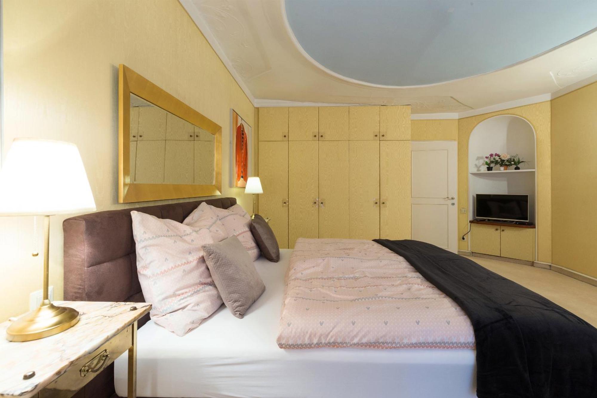 Apartment Sonnenfelsgasse Виена Екстериор снимка