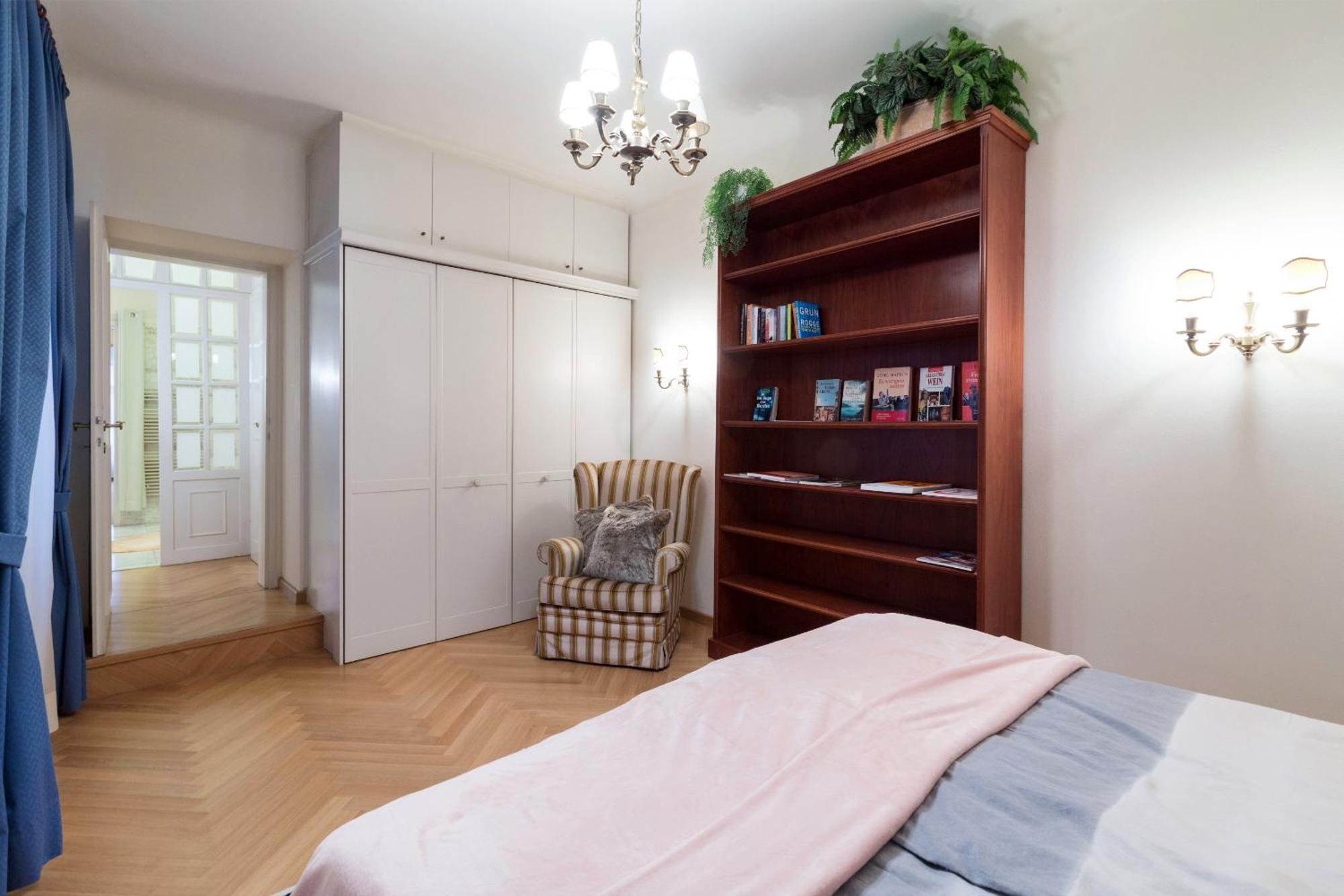 Apartment Sonnenfelsgasse Виена Екстериор снимка